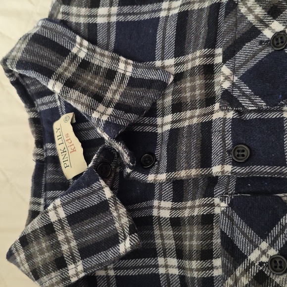 Pink Lily Kids Navy and White Plaid Shirt 2T (Katie #8) - Picture 2 of 4